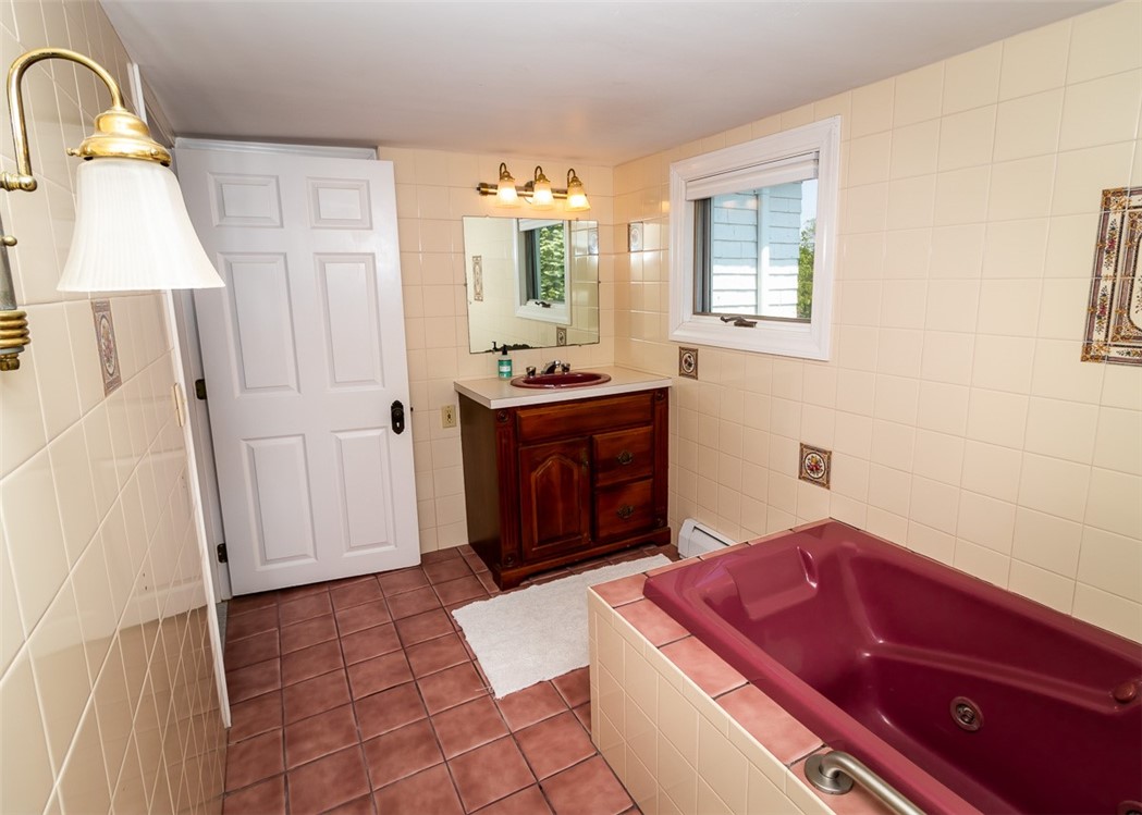 740 Ten Rod Road North Kingstown, RI 02852 - Photo 38 of 42
