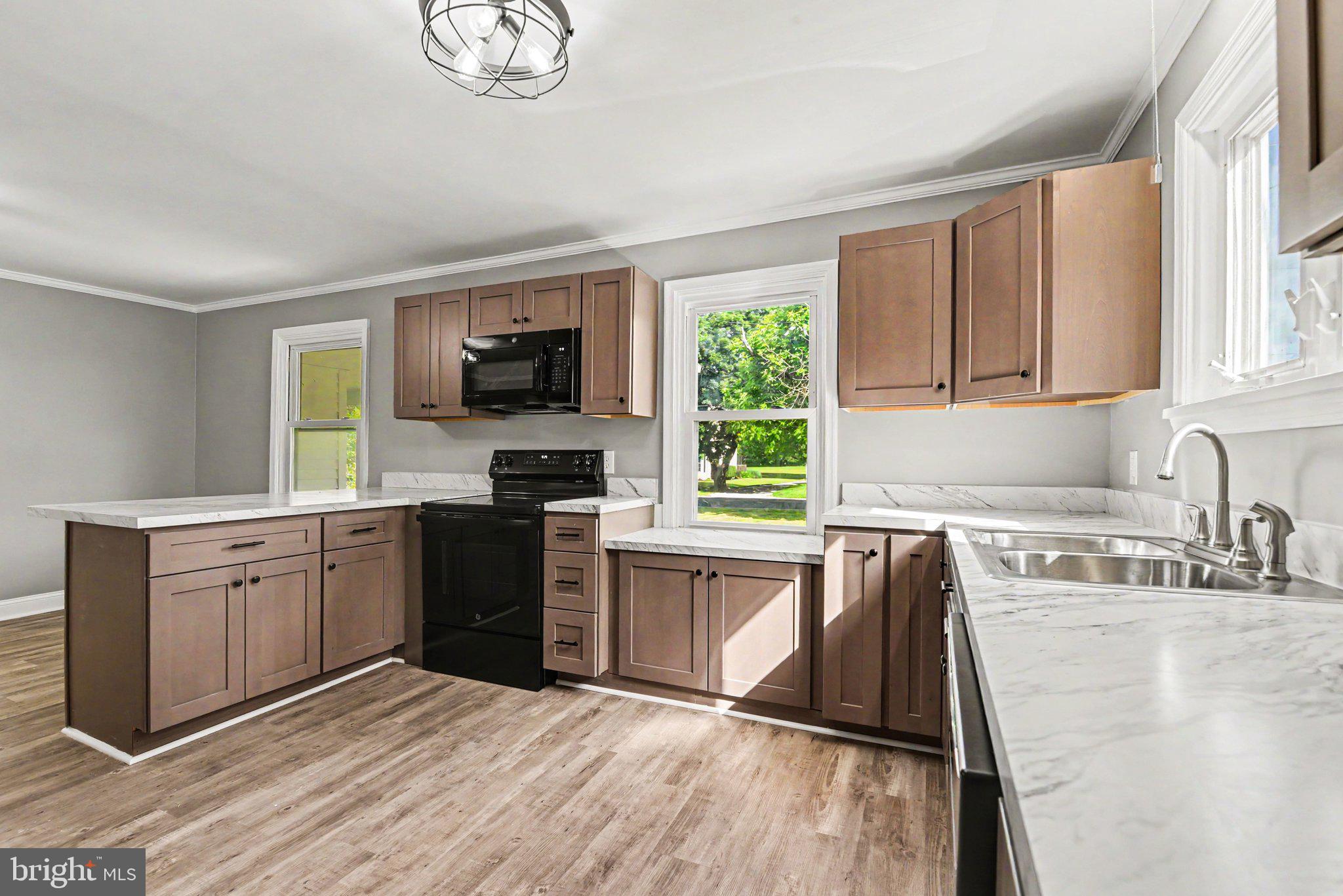 203 Pine Road Mount Holly Springs, PA 17065 - Photo 3 of 30