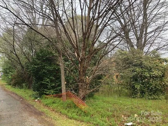 $225,000 | 4833 Hickory Grove Road, Charlotte, NC 28215