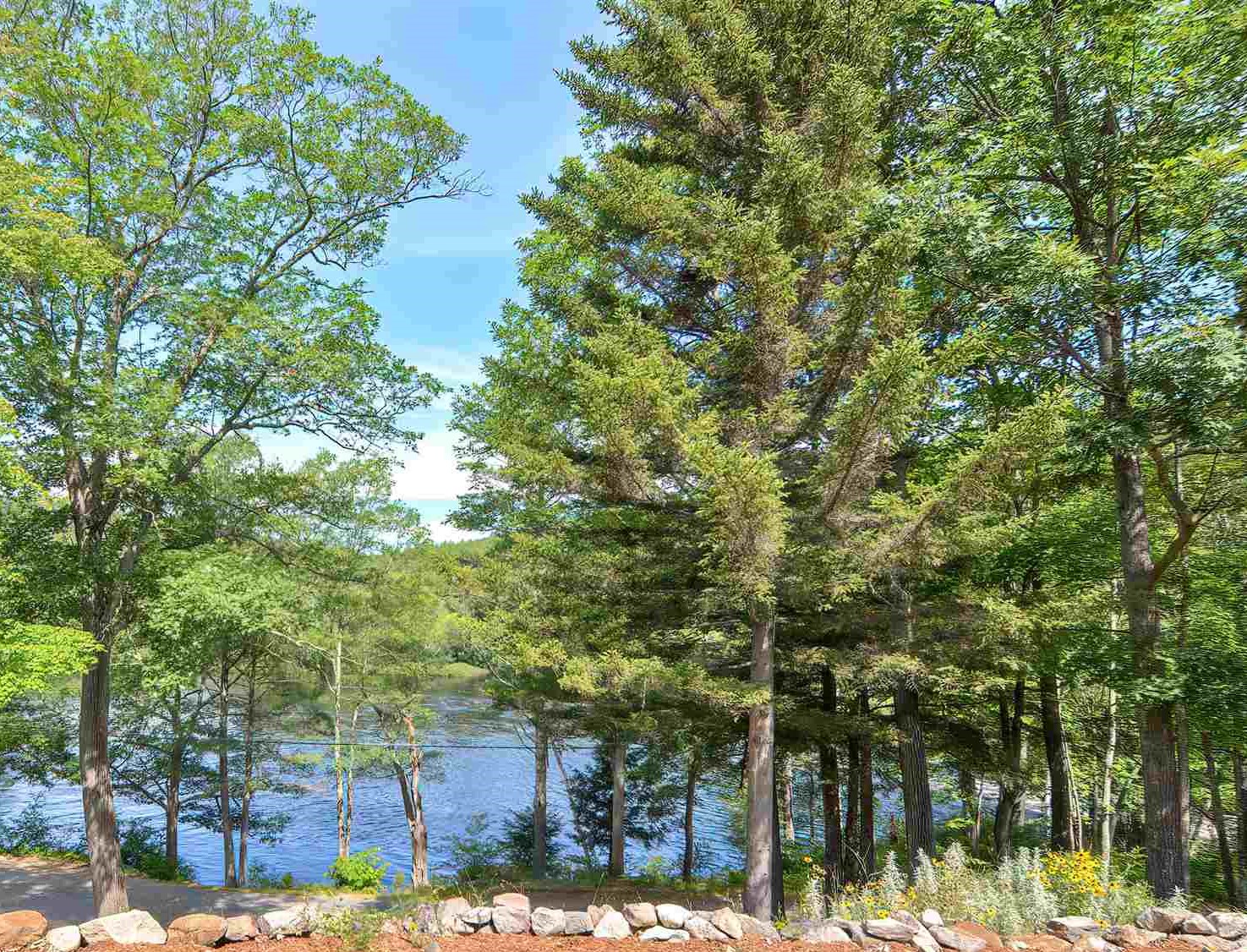 26 Dunlap Road Salisbury, NH 03268 - Photo 2 of 40