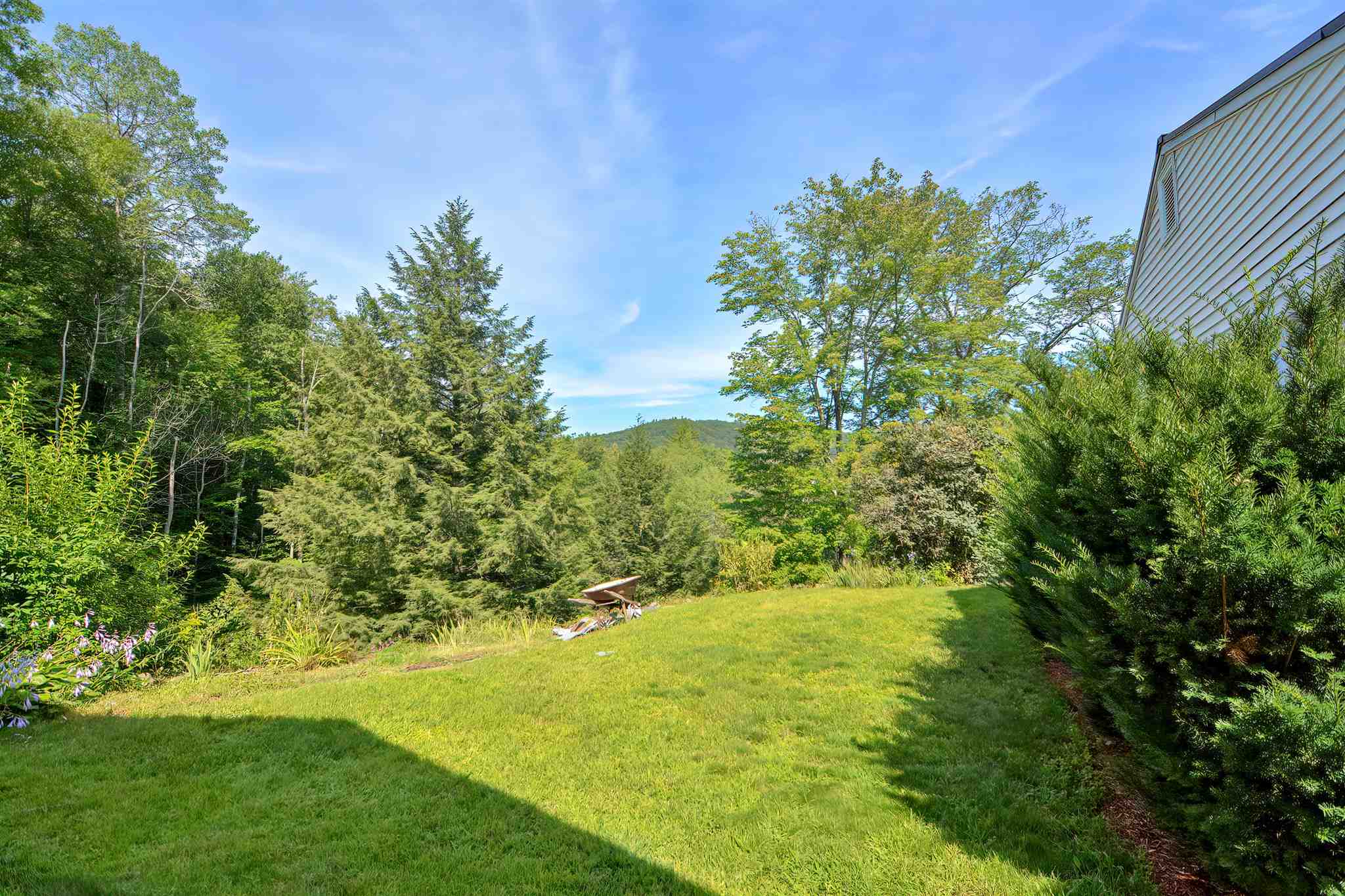 26 Dunlap Road Salisbury, NH 03268 - Photo 3 of 40