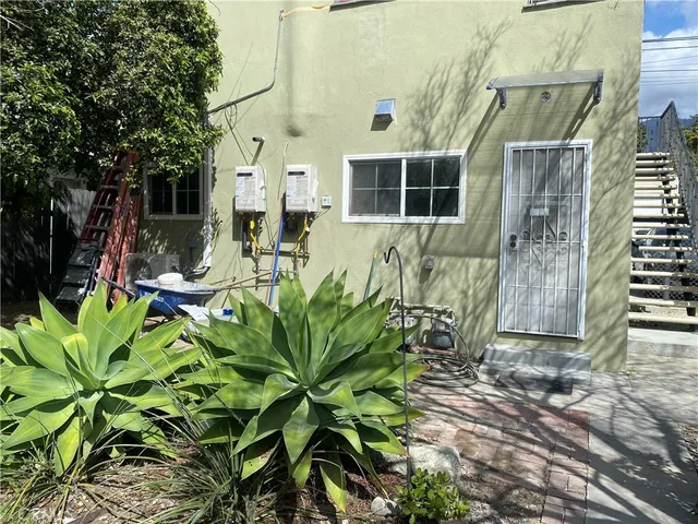 $1,900 | 619 East Lemon Avenue, Unit 1, Monrovia, CA 91016