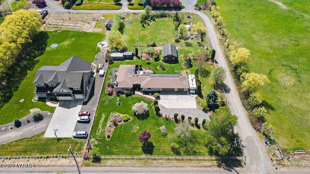 15010 Fisk Road Yakima, WA 98908 - Photo 38 of 45 an aerial view of a