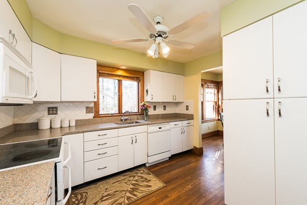 81 Depot Road Boxford, MA 01921 - Photo 11 of 28 Gallery Image 11