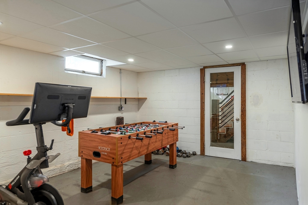 8 Old Essex Road Ipswich, MA 01938 - Photo 21 of 42