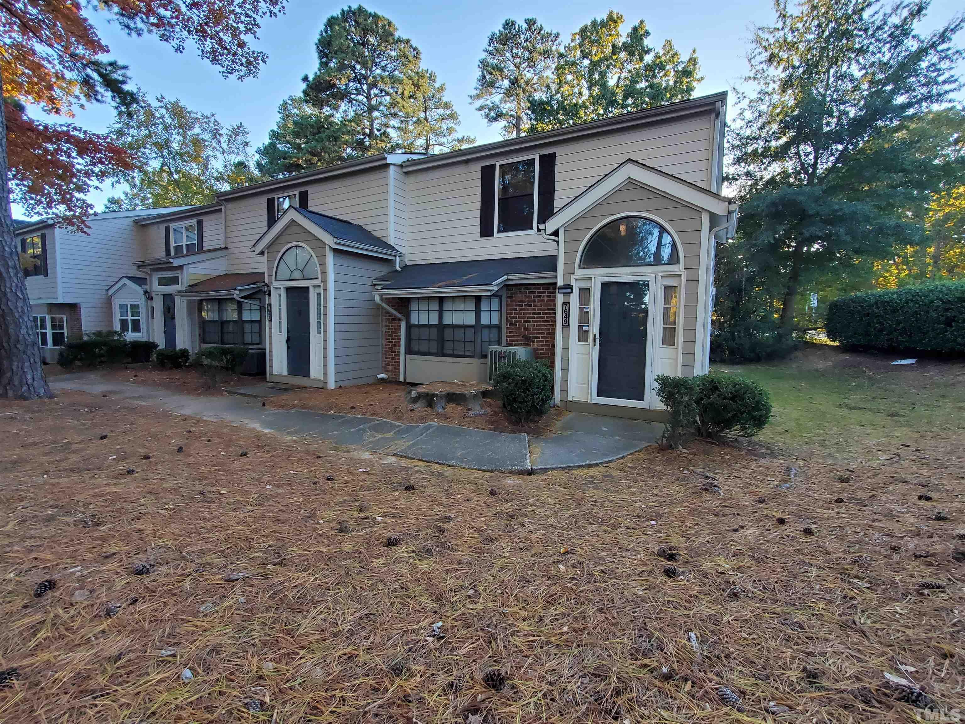 7649 Falcon Rest Circle, Unit 7649 Raleigh, NC 27615 - Photo 2 of 21 Gallery Image 2