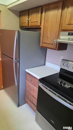 $84,990 | 6831 North Frostwood Parkway, Unit 82, Peoria, IL 61615