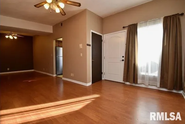 $84,990 | 6831 North Frostwood Parkway, Unit 82, Peoria, IL 61615