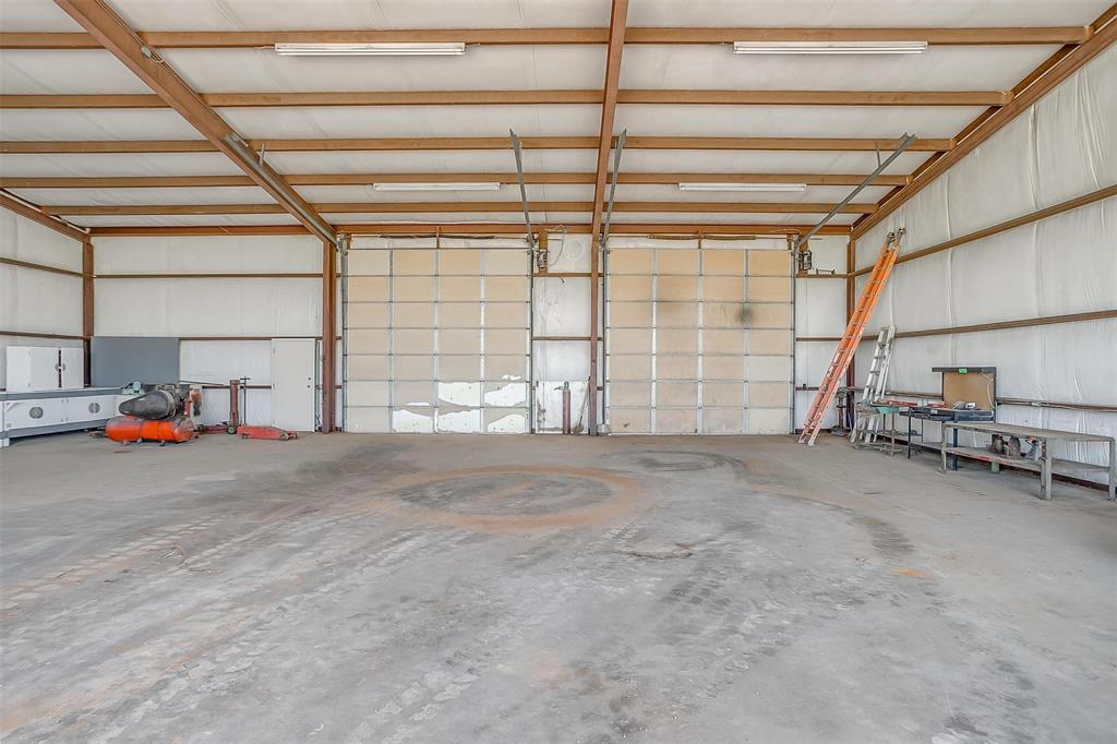 1841 West Highway 199 Springtown, TX 76082 - Photo 13 of 21