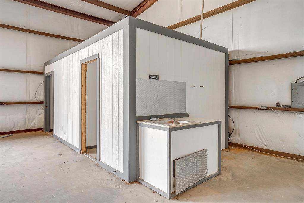 1841 West Highway 199 Springtown, TX 76082 - Photo 17 of 21