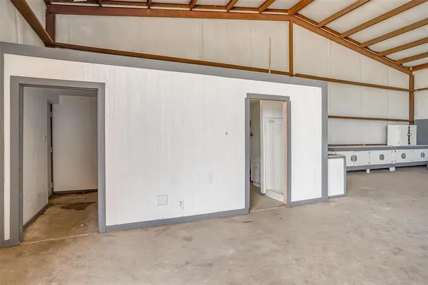 $575,000 | 1841 West Highway 199, Springtown, TX 76082