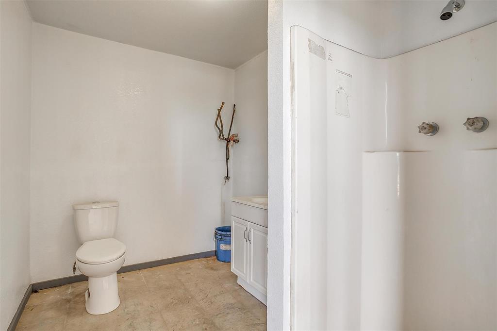 1841 West Highway 199 Springtown, TX 76082 - Photo 19 of 21