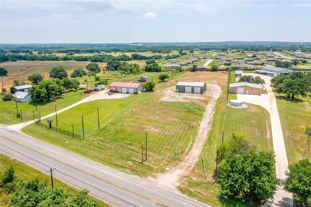 $575,000 | 1841 West Highway 199, Springtown, TX 76082