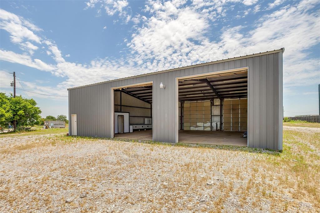 1841 West Highway 199 Springtown, TX 76082 - Photo 9 of 21