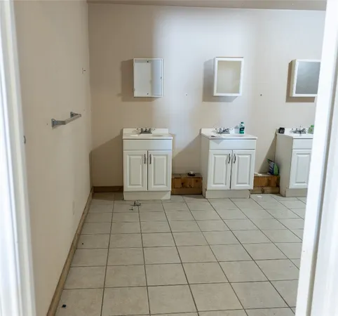 $1,145,000 | 600 North E Avenue, Kermit, TX 79745