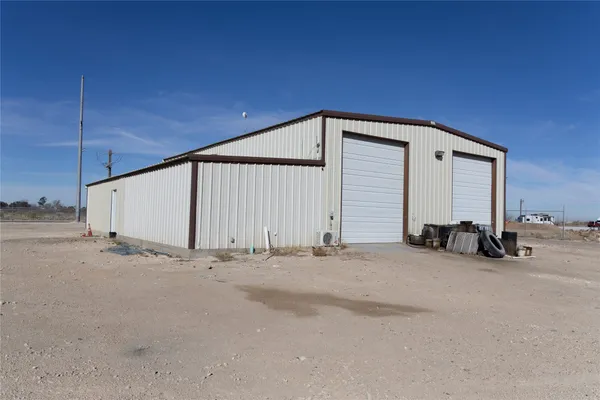 $1,150,000 | 600 North E Avenue, Kermit, TX 79745