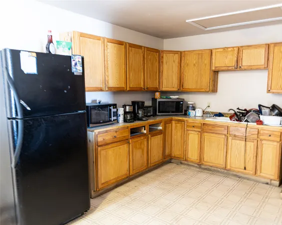 $1,150,000 | 600 North E Avenue, Kermit, TX 79745