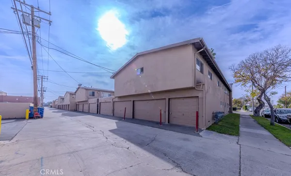a view of a house with garage