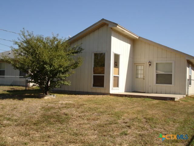 2003 Wright Way Killeen, TX 76543 - Photo 2 of 10 a front view of house with yard