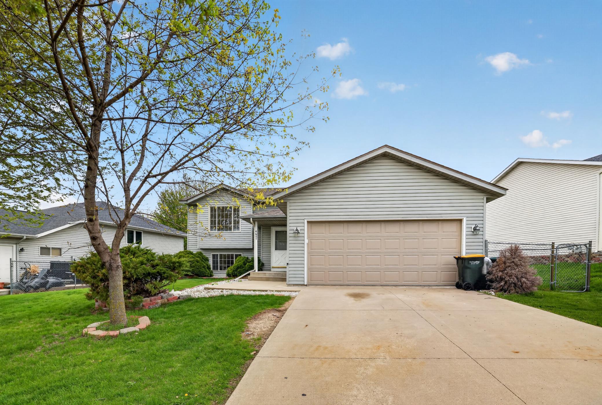 4647 Savannah Drive Northwest Rochester, MN 55901 - Photo 2 of 42