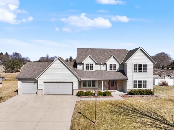 $640,000 | W172N10156 Woodbridge Lane, Germantown, WI 53022