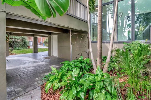 $3,400,000 | 825 Bayshore Boulevard, Unit 1/2, Tampa, FL 33606