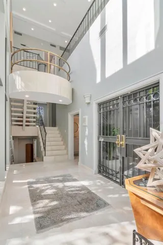 $3,400,000 | 825 Bayshore Boulevard, Unit 1/2, Tampa, FL 33606