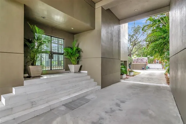 $3,400,000 | 825 Bayshore Boulevard, Unit 1/2, Tampa, FL 33606