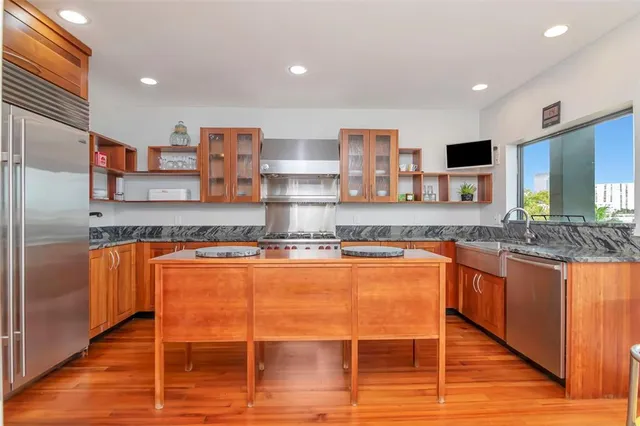 $3,400,000 | 825 Bayshore Boulevard, Unit 1/2, Tampa, FL 33606