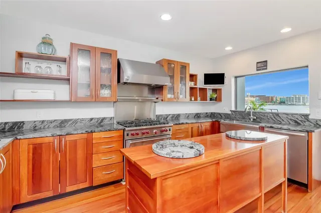 $3,400,000 | 825 Bayshore Boulevard, Unit 1/2, Tampa, FL 33606