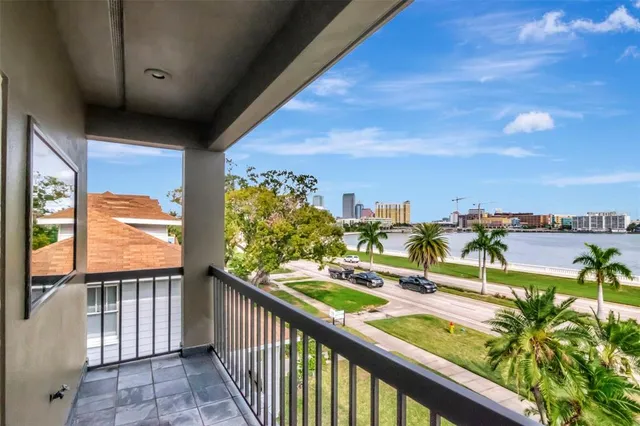 $3,400,000 | 825 Bayshore Boulevard, Unit 1/2, Tampa, FL 33606