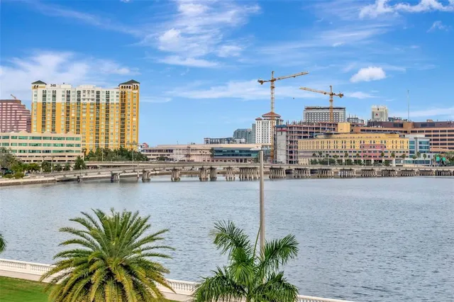 $3,400,000 | 825 Bayshore Boulevard, Unit 1/2, Tampa, FL 33606