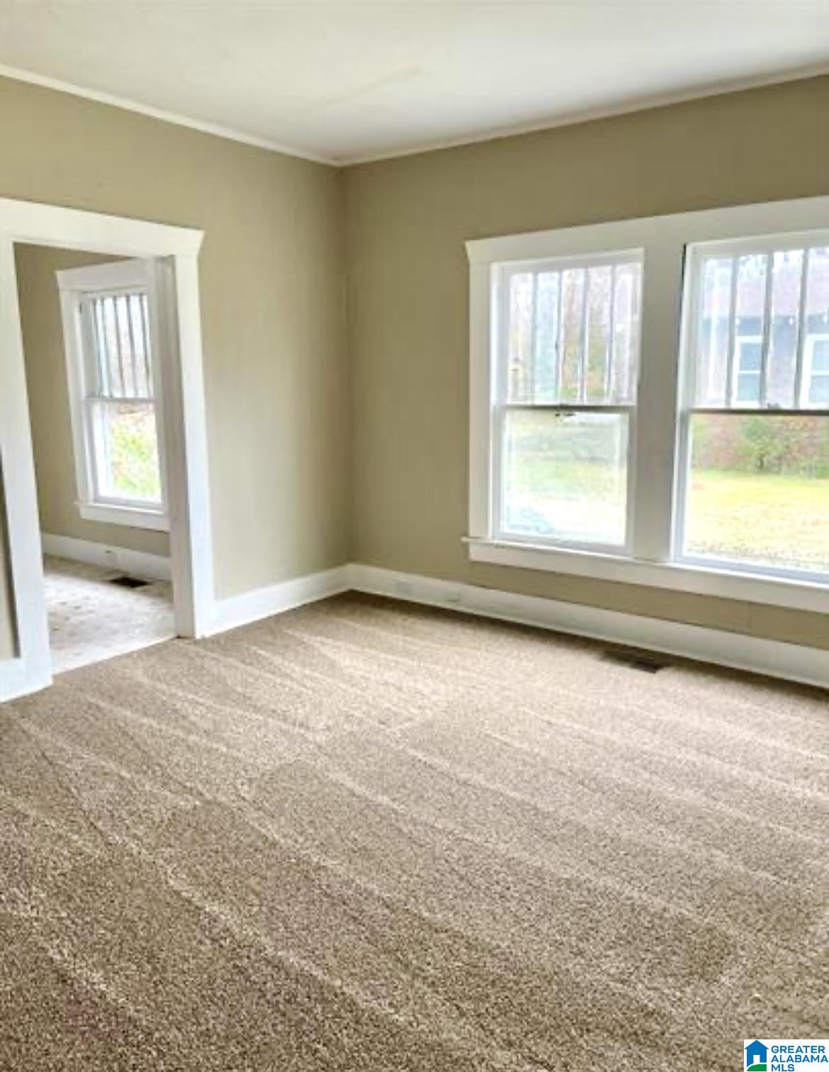 516 Fulton Avenue Southwest Birmingham, AL 35211 - Photo 3 of 9