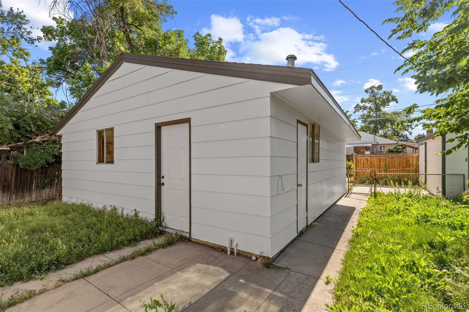 1732 Lansing Street Aurora, CO 80010 - Photo 35 of 37