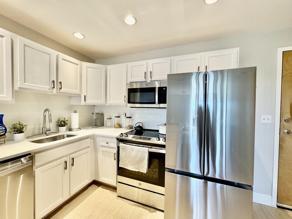 25 Alpine Street, Unit 36 Boston, MA 02136 - Photo 3 of 19