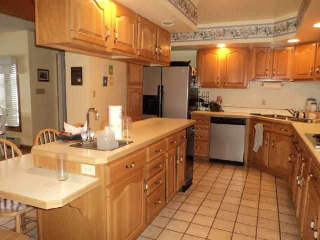 2405 West Sycamore Beach Road Angola, IN 46703 - Photo 7 of 17