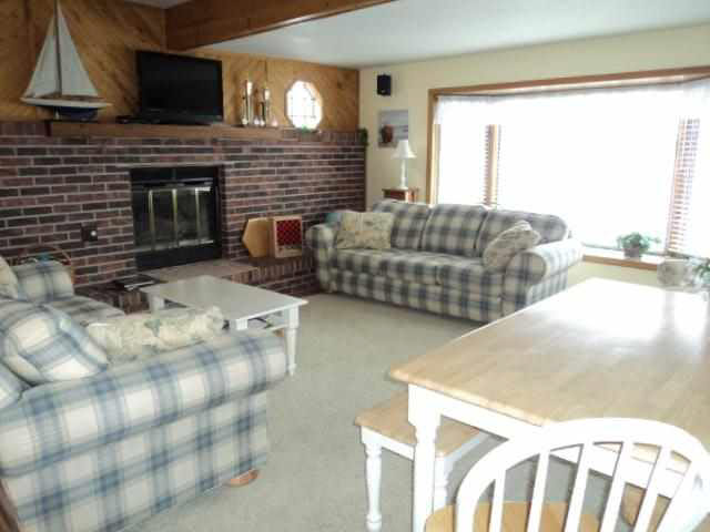 2405 West Sycamore Beach Road Angola, IN 46703 - Photo 8 of 17