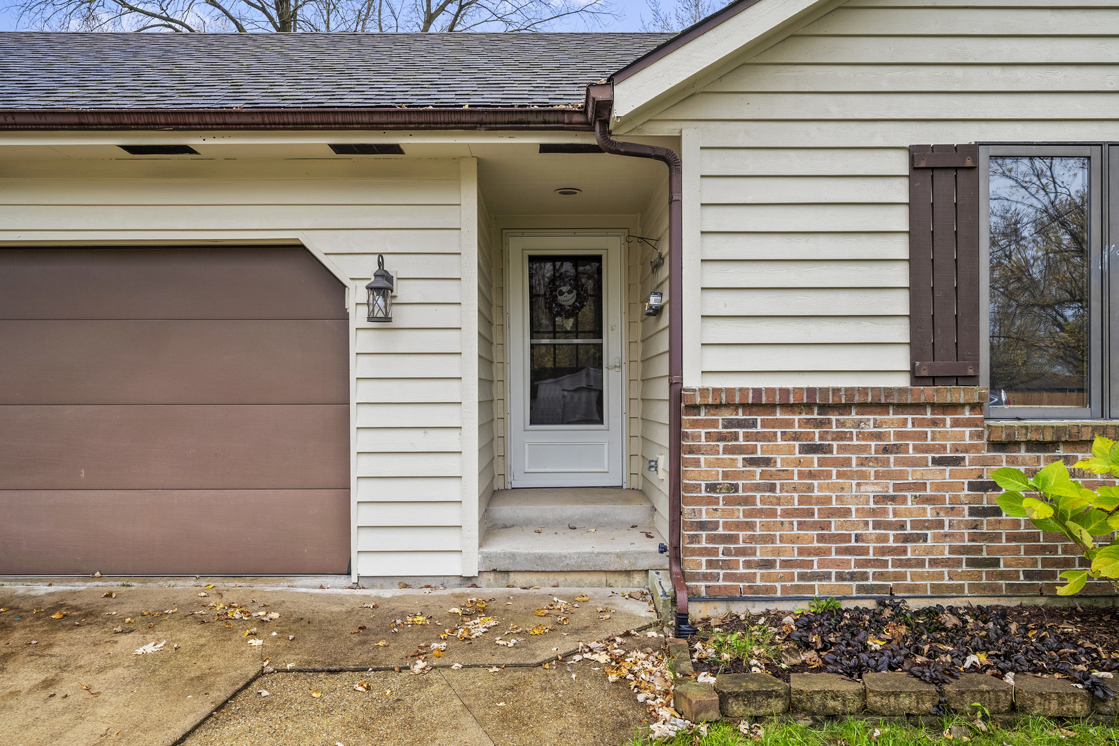 111 East Schmidt Road Braidwood, IL 60408 - Photo 2 of 23 a front view of a house with a garage