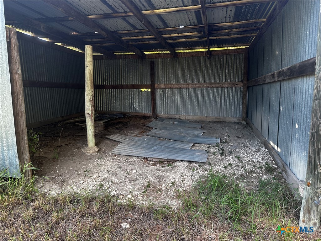 23168 Wolfridge Road Killeen, TX 76549 - Photo 33 of 40 Livestock Barn
