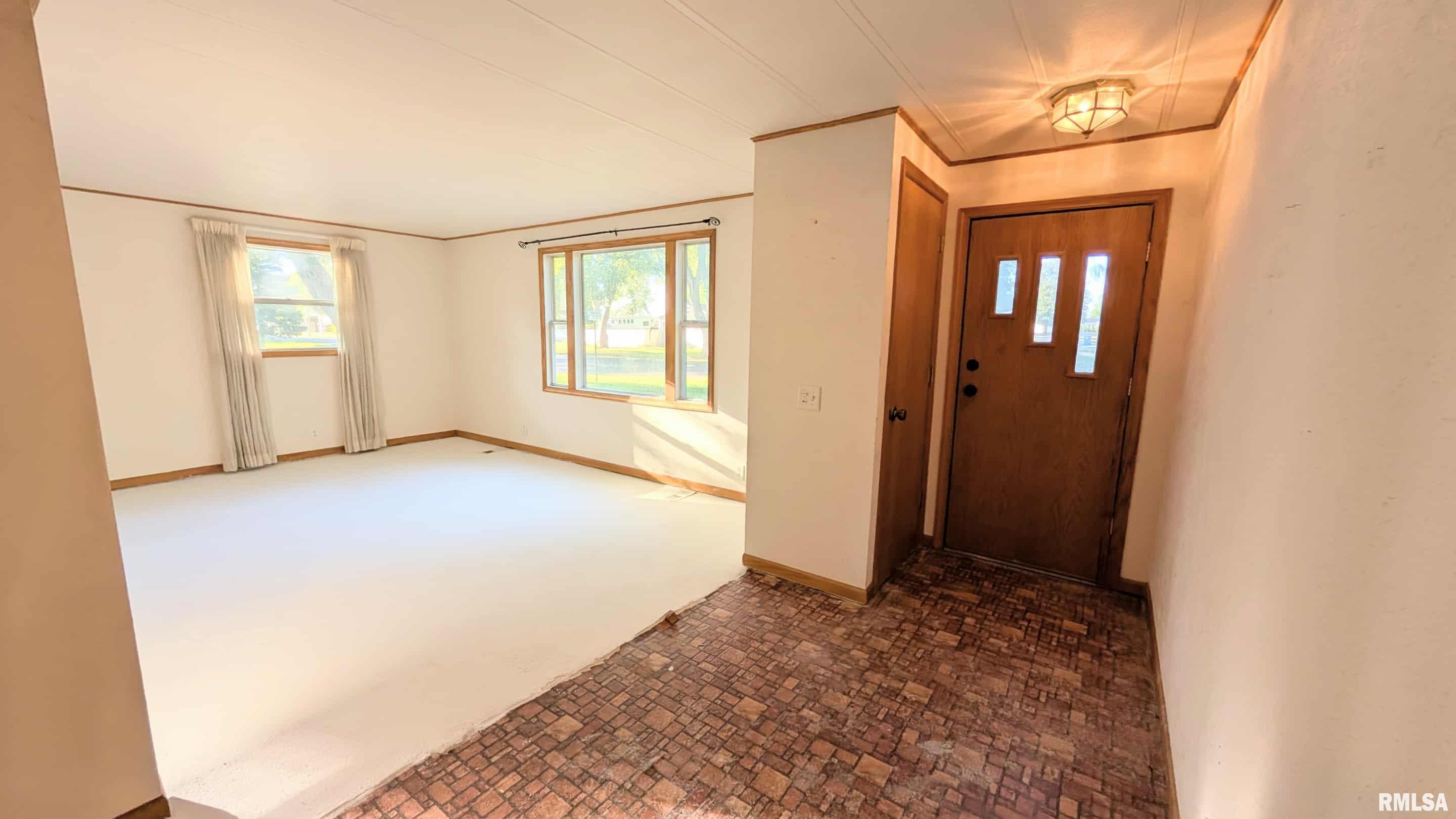 210 West Olive Street Minier, IL 61759 - Photo 16 of 26