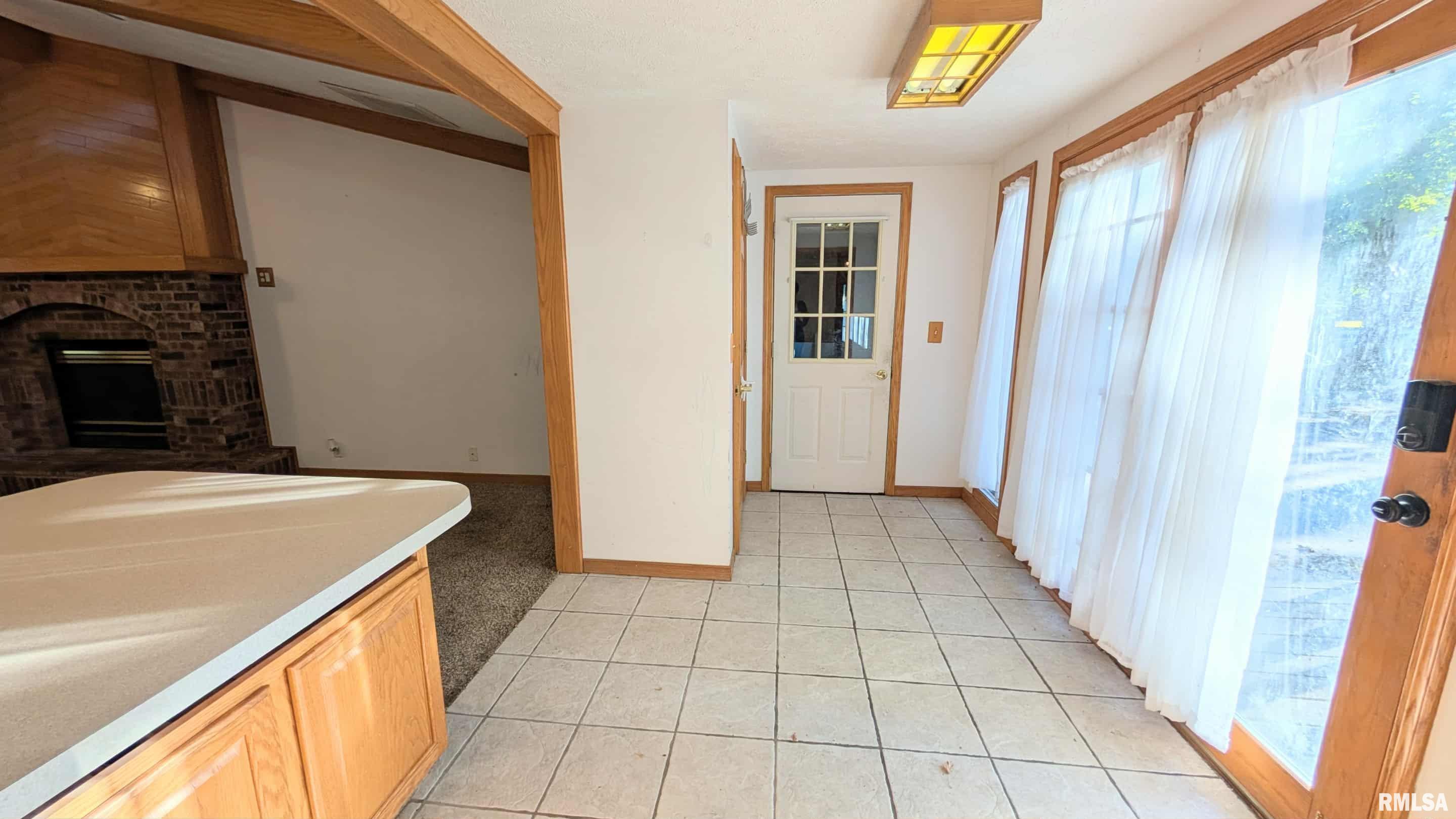 210 West Olive Street Minier, IL 61759 - Photo 5 of 26