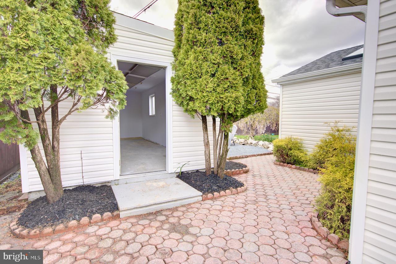40 Indian Park Road Levittown, PA 19057 - Photo 23 of 23 Gallery Image 23