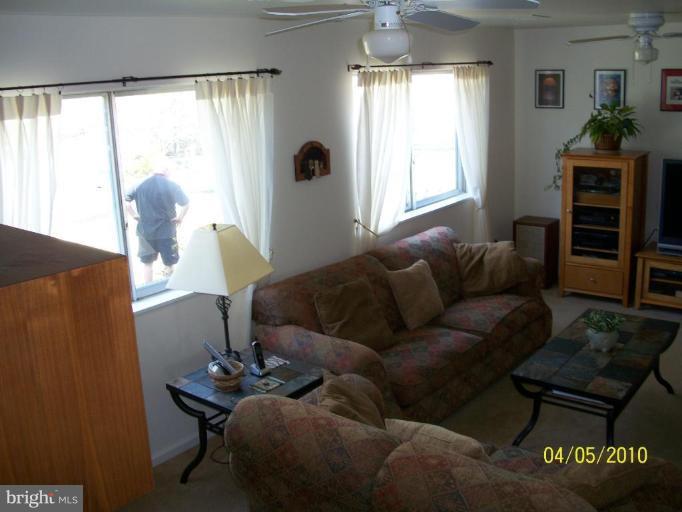 9812 Moyer Road Damascus, MD 20872 - Photo 11 of 19 Family Room #3