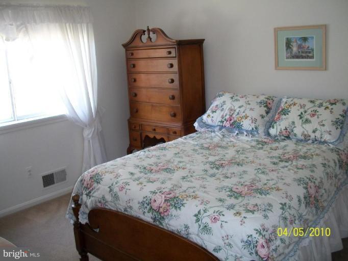 9812 Moyer Road Damascus, MD 20872 - Photo 14 of 19 Bedroom #2