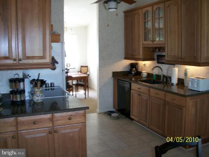 9812 Moyer Road Damascus, MD 20872 - Photo 8 of 19 Kitchen #2