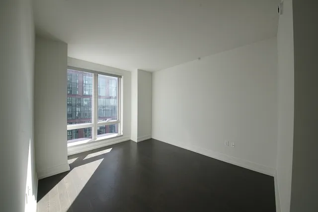 $5,300 | 555 10th Avenue, Unit 29G | Hudson Yards