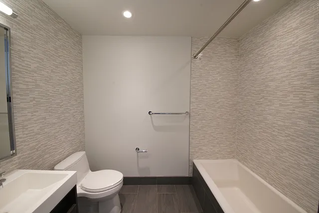 $5,300 | 555 10th Avenue, Unit 29G | Hudson Yards