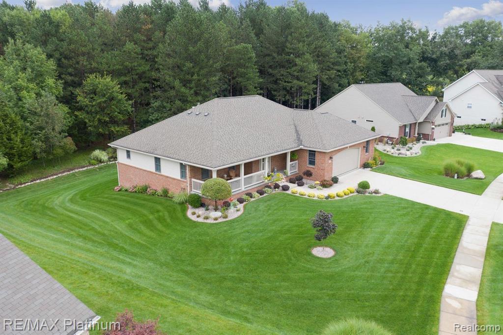 131 Fairhill Way Howell, MI 48843 - Photo 3 of 37