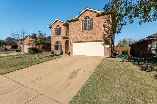 $349,900 | 203 Stampede Street, Waxahachie, TX 75165