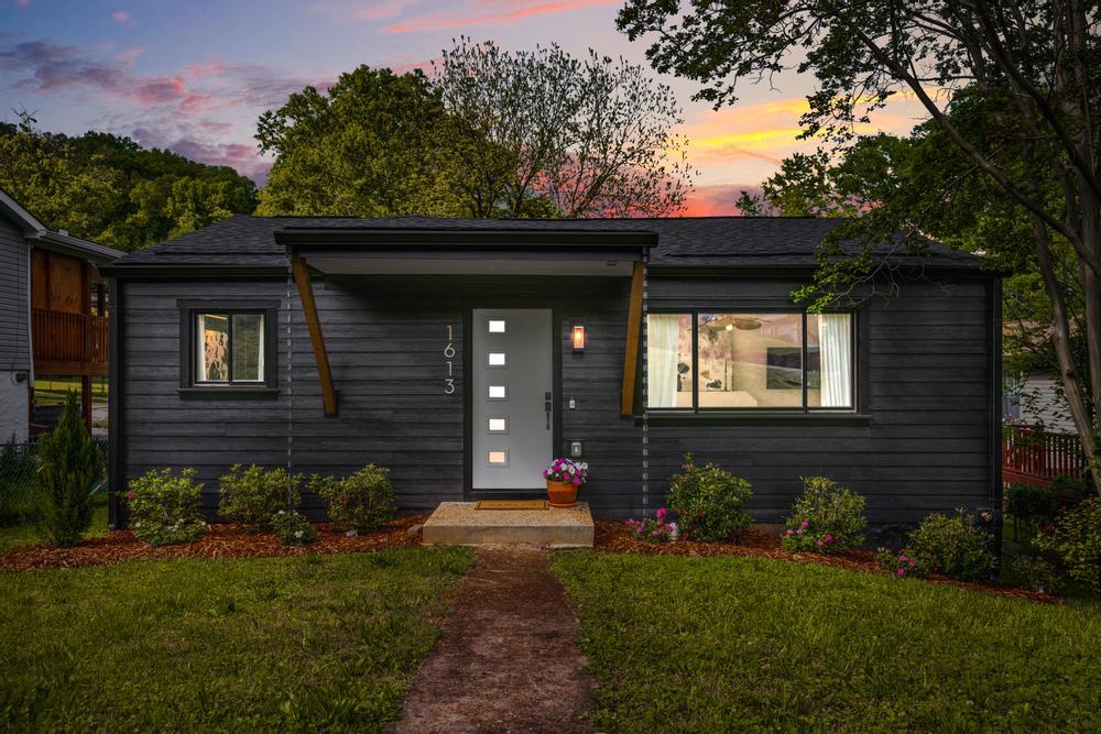 1613 West 52nd Street Chattanooga, TN 37409 - Photo 27 of 35 Fully Updated St Elmo Home